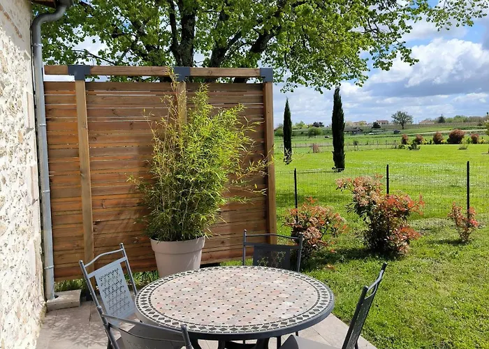 Maison De Caractère Près De Bergerac Hébergement de vacances Saint-Laurent-des-Vignes